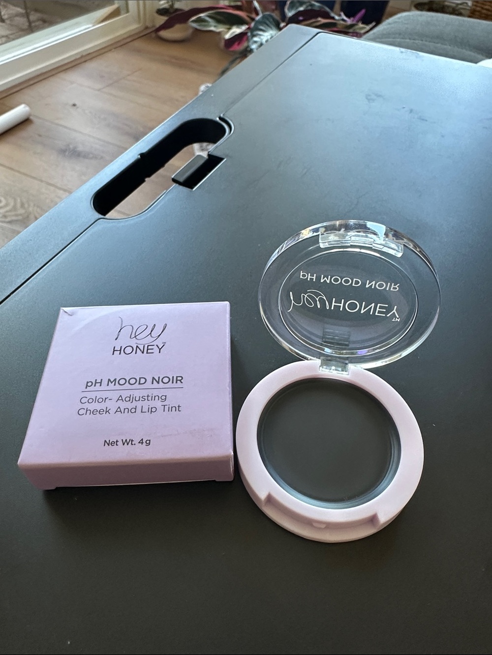 BNIB Hey Honey pH Mood Noir Color Adjusting cheek and lip tint